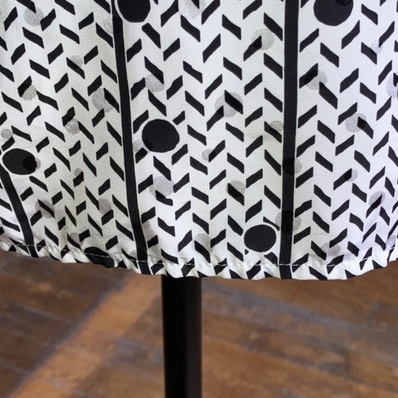 Vintage polka dot long sleeve button down blouse - Picture 5 of 11